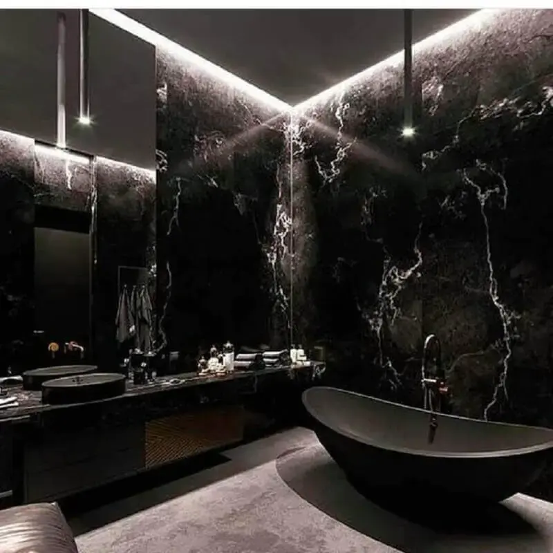 decoração de luxo para banheiro todo preto com revestimento de mármore Foto Pinterest