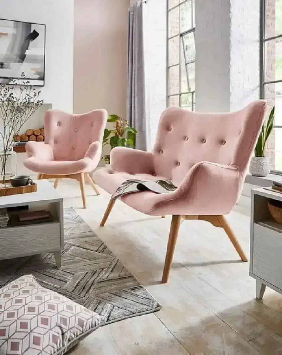 decoração de sala de estar com poltronas cor de rosa Foto JD Williams