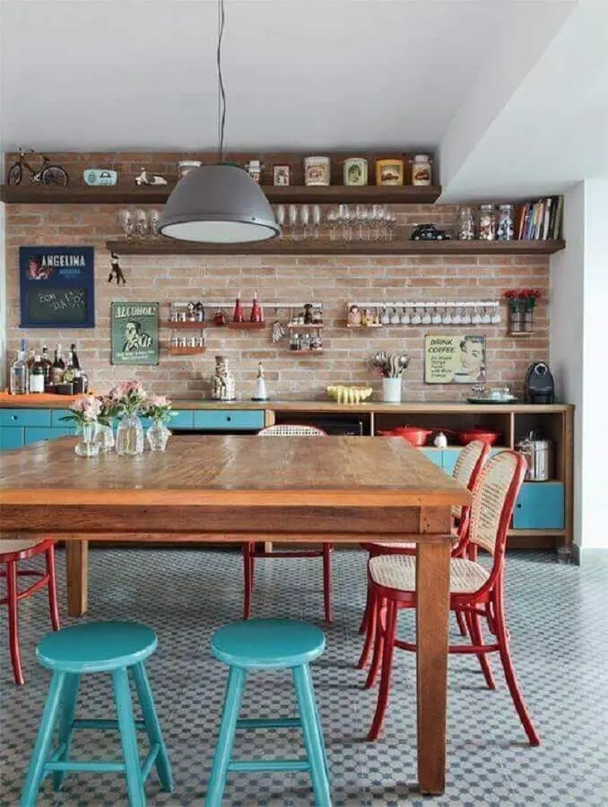 decoração rústica com armário de cozinha azul Foto Pinterest