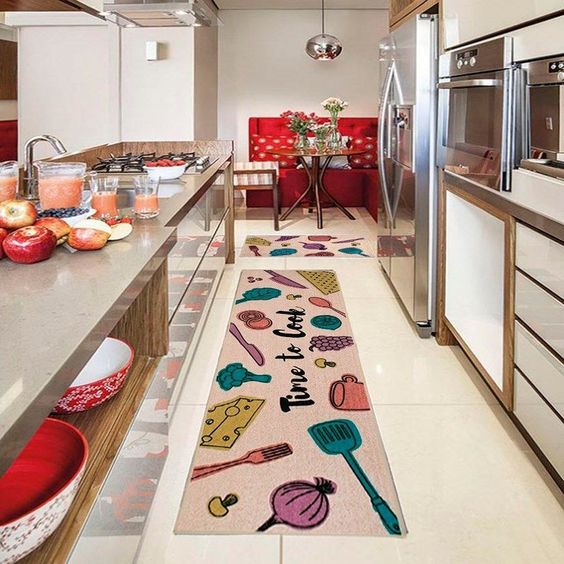 Passadeira colorida para cozinha moderna