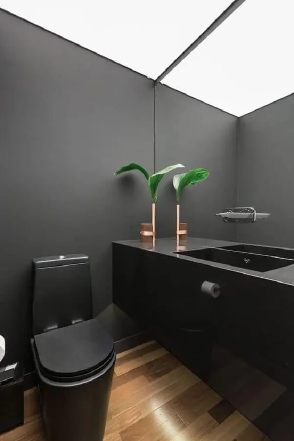 piso de madeira para decoração de banheiro preto Foto Cerqueira Stylo