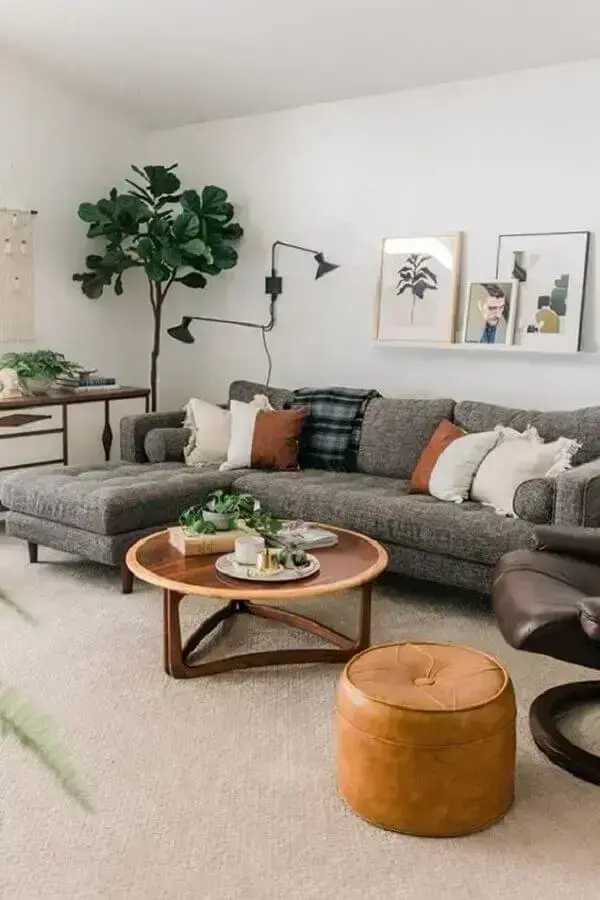 Modelo de sofá de linho com chaise cinza