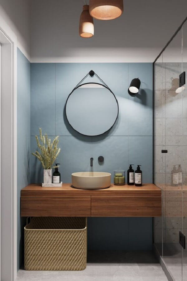 arandela para banheiro moderno decorado com bancada de madeira Foto Pinterest
