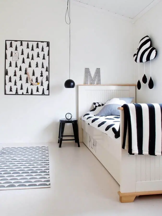 decoração branco e preto para quarto de solteiro minimalista Foto Just Real Moms