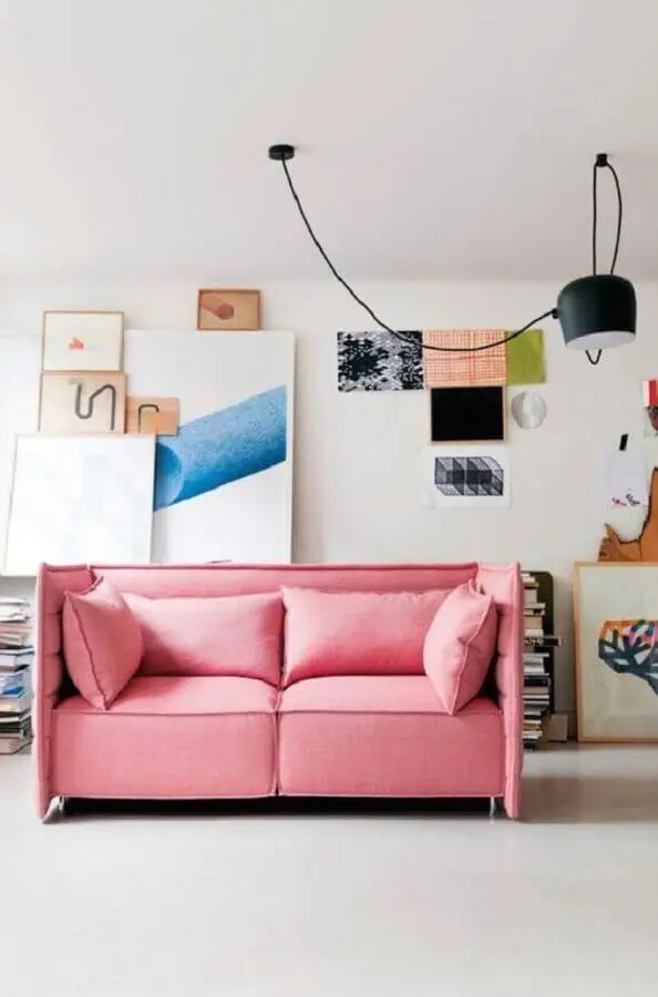 decoração de sala moderna com sofá pequeno rosa Foto Otimizi
