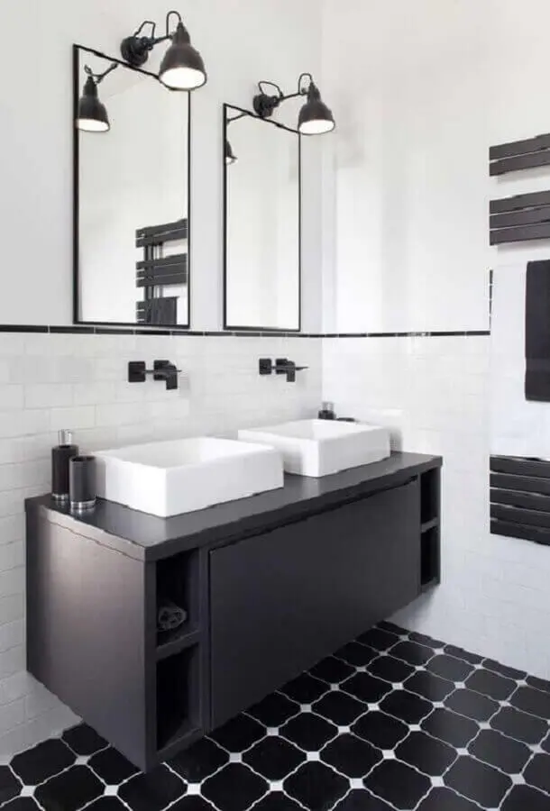 decoração moderna com luminária para espelho de banheiro preto e branco Foto Futurist Architecture