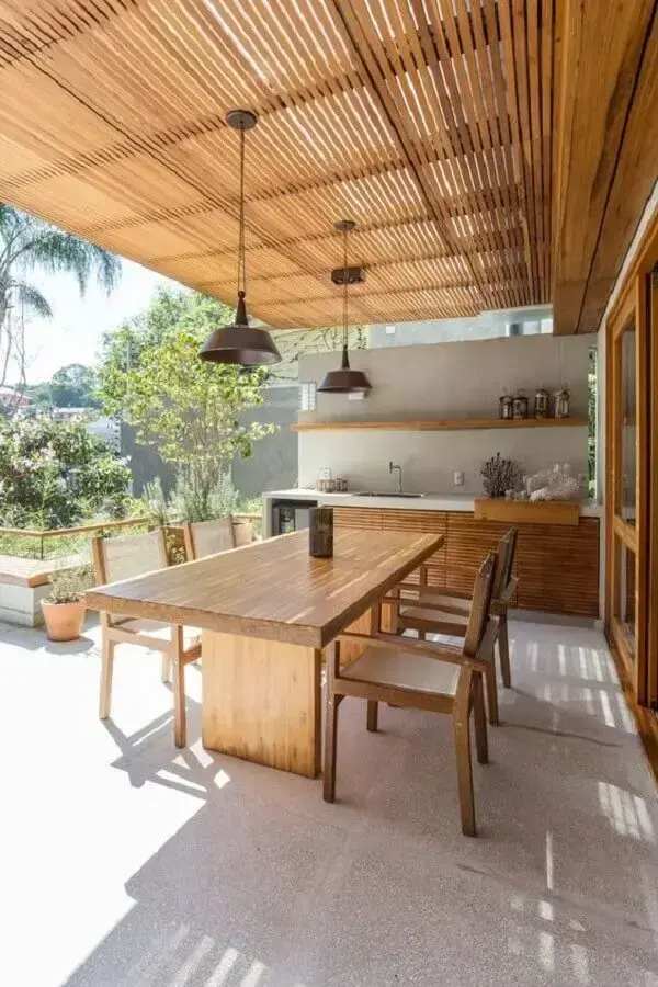 decoração para cozinha externa de madeira planejada Foto Comparato Arquitetura