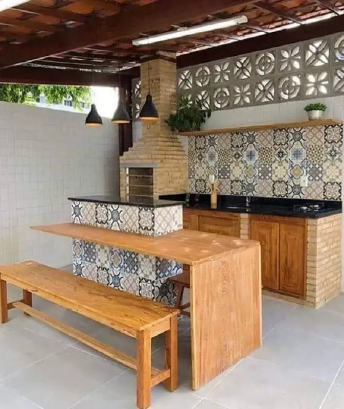 decoração simples para cozinha externa rústica com churrasqueira Foto Pinterest