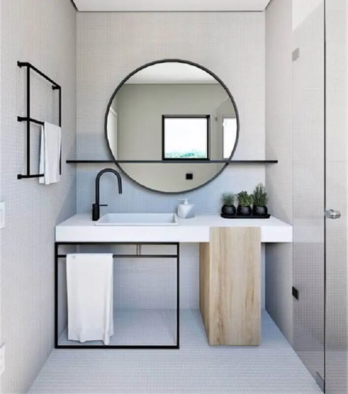 detalhes pretos para decoração banheiro minimalista com espelho redondo Foto Simples Decoração