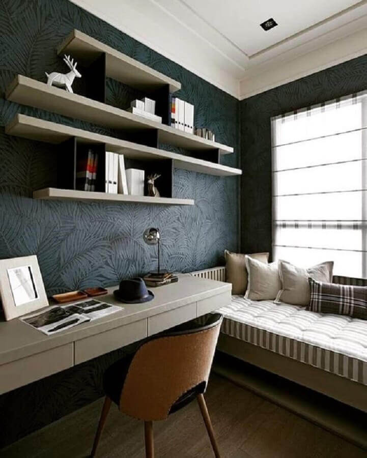 papel de parede quarto masculino solteiro decorado com escrivaninha planejada suspensa Foto Pinterest