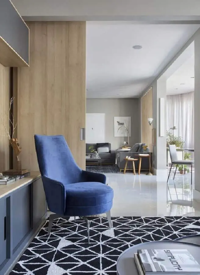 poltrona azul moderna para decoração de sala planejada Foto Lider Interiores