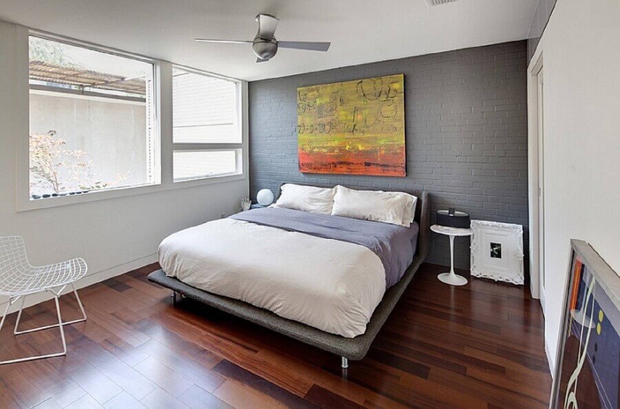 quadro grande colorido para quarto minimalista masculino cinza e branco Foto Pinterest