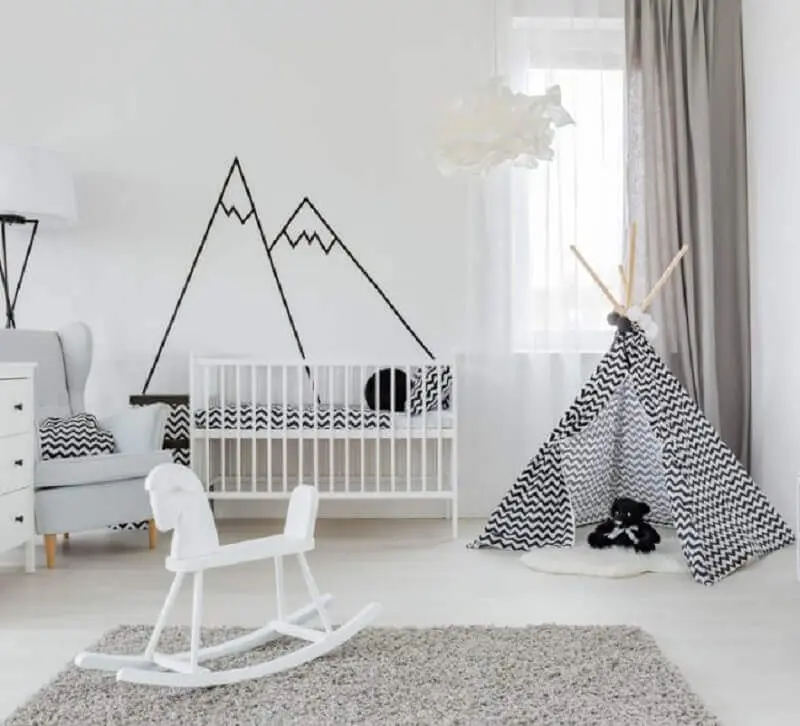 quarto de bebê minimalista com cabaninha escandinava Foto Archtrends