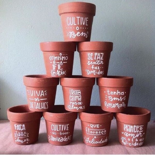 Modelos de vasos de cerâmica decorativos para decorar a casa. Fonte: Elo7