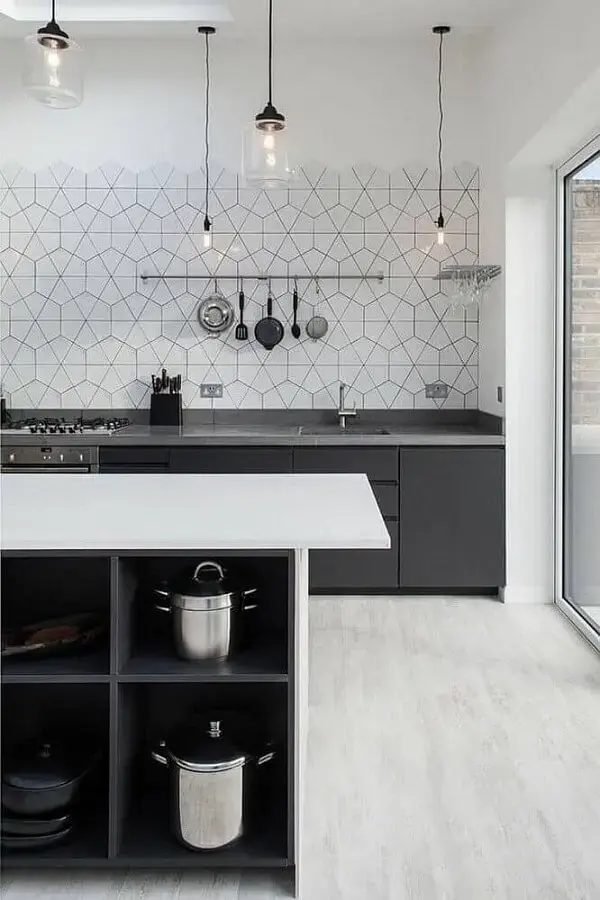 Revestimento para parede de cozinha com desenho geométrico