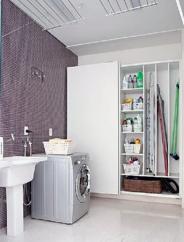 armário multiuso para lavanderia com decoração simples Foto Pinterest