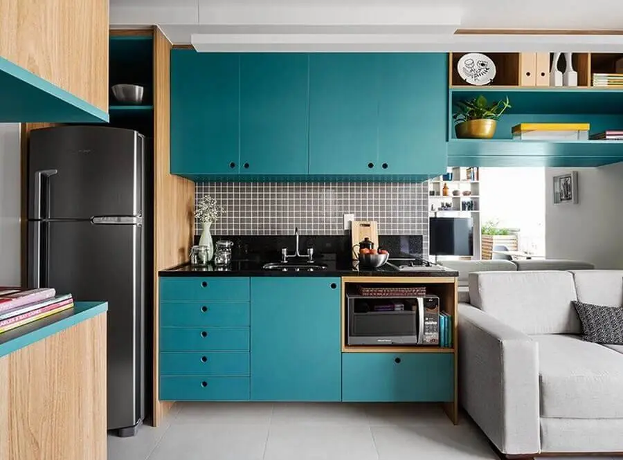 cor azul turquesa para decoração de cozinha pequena planejada  Foto Pinterest