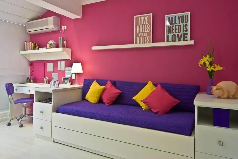 decoração colorida para quarto de adolescente feminino simples Foto Carolina Daniellan