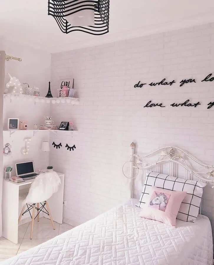 decoração de quarto de adolescente feminino simples todo branco Foto Pinterest