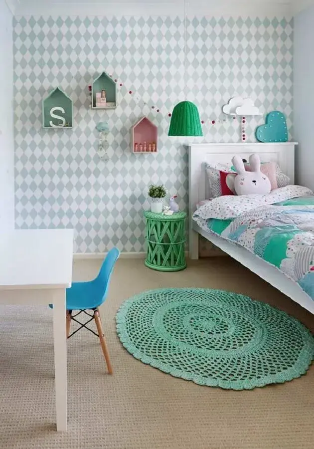 decoração de quarto para criança simples com tapete de crochê redondo Foto Pinterest
