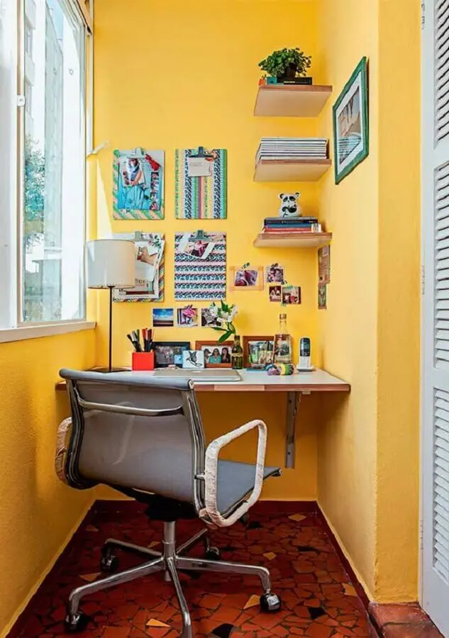 decoração de varanda pequena e simples com home office Foto Pinterest