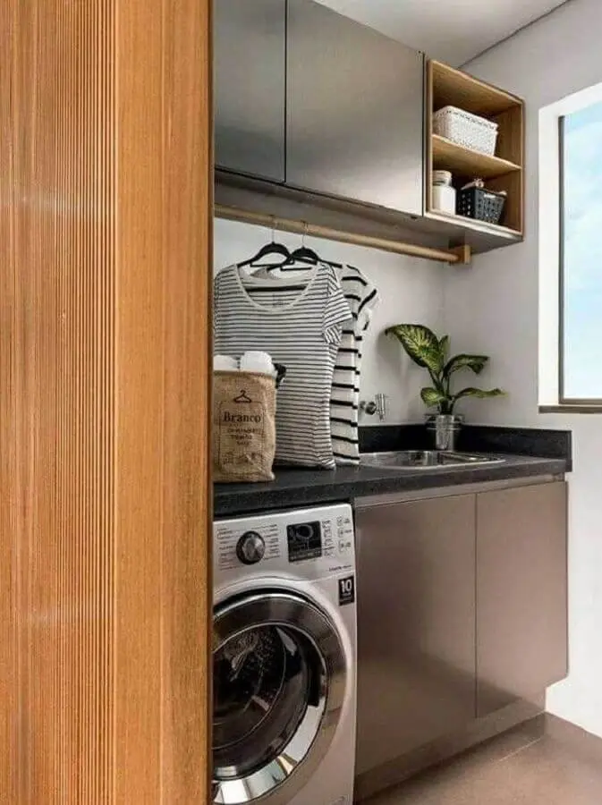 modelo de armário para lavanderia pequena planejada Foto Manual da Obra