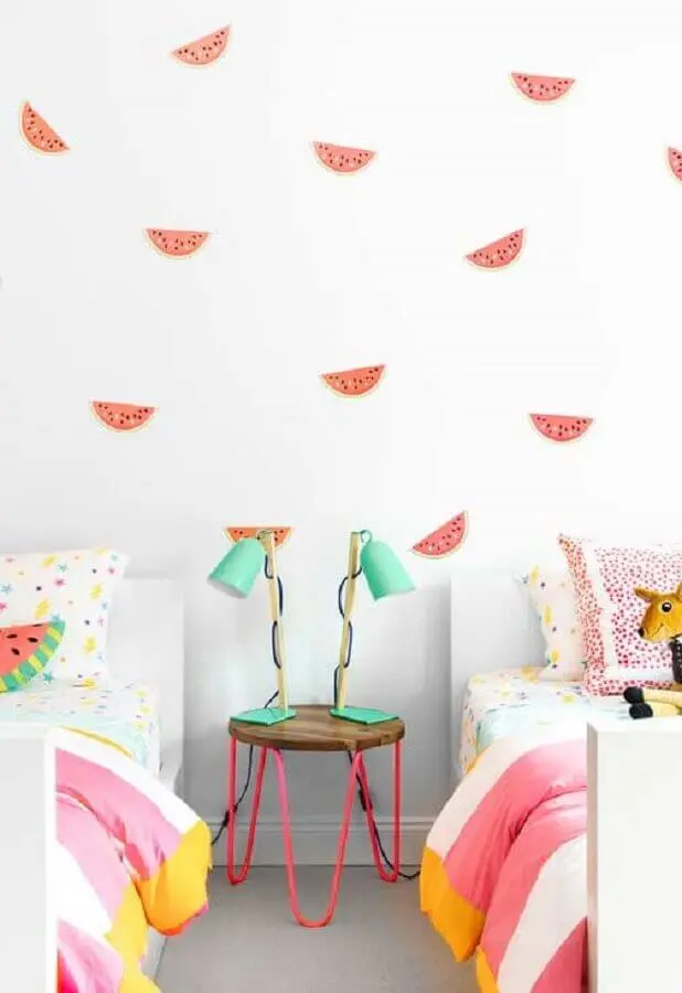 papel de parede para quarto de criança com estampa de melancias Foto Ideias Decor