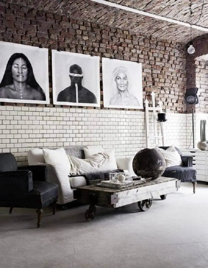 parede com metro white para decoração de sala com estilo industrial Foto Futurist Architecture