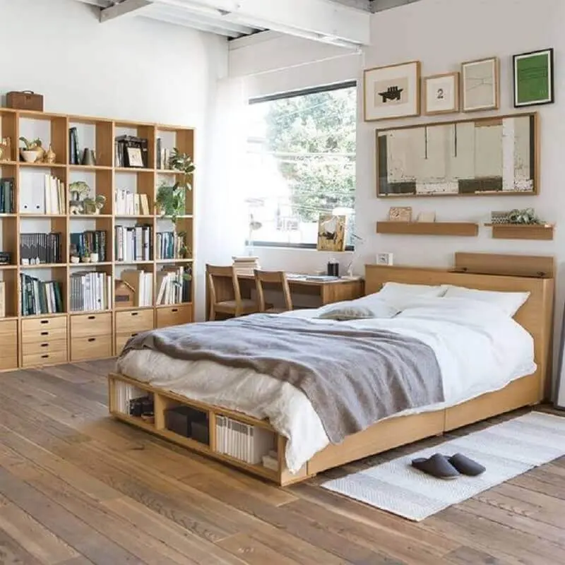 passadeira para quarto de casal simples decorado com móveis de madeira  Foto Pinterest