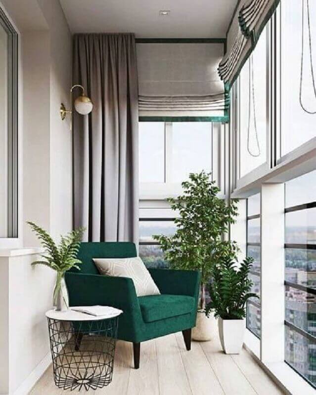 poltrona decorativa para varanda decorada em tons de cinza claro Foto Yandex