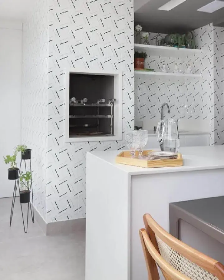 revestimento de parede branco para decoração de área gourmet com churrasqueira Foto Pinterest