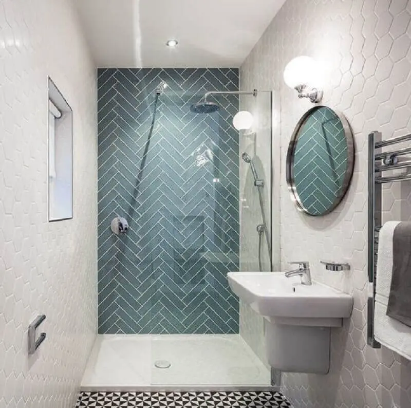 revestimento metro white cinza para decoração de banheiro com espelho redondo Foto Home Design Ideas