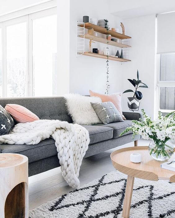 Tapete Escandinavo: +43 Modelos Lindos para Sua Decoração  Tapete da sala  de estar, Design de sala de estar, Cortinas de sala de estar