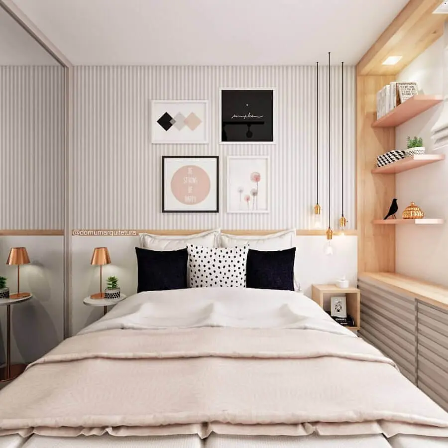 Papel de parede listrado delicado para quarto feminino pequeno decorado com móveis planejados