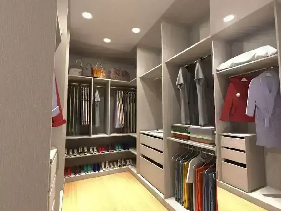Decoração na cor cinza para guarda roupa closet aberto planejado