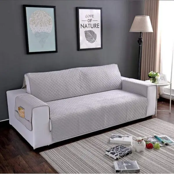 Capa de sofá impermeável na cor cinza
