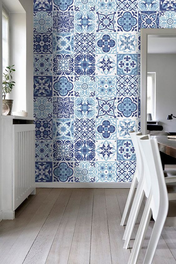 Cozinha com azulejo retro branco e azul