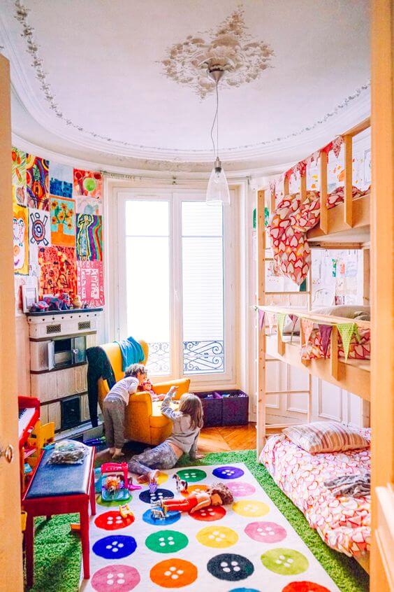 Lustre infantil para quarto alegre e colorido