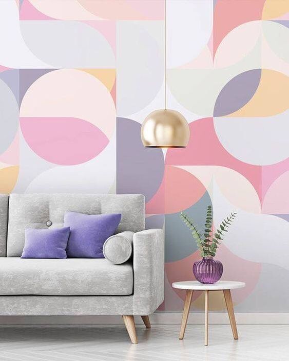 Papel de parede rosa e lilás geométrico