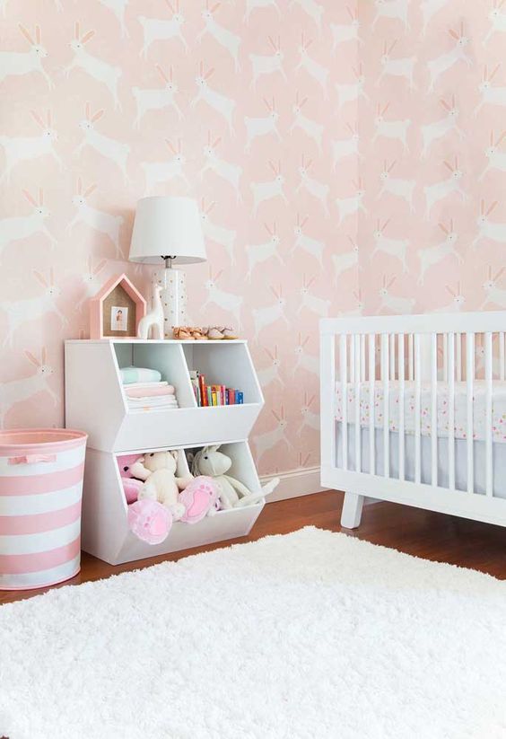 Papel de parede rosa para quarto infantil 