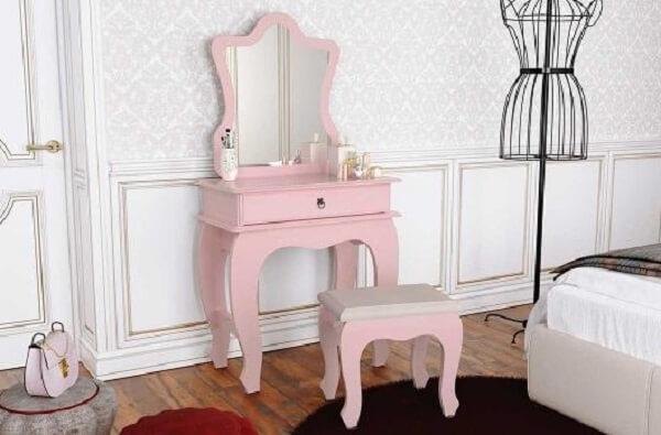 Penteadeira rosa com espelho e gaveta