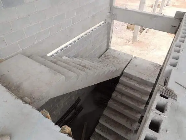 Revestimento para escada pré-moldada com granito