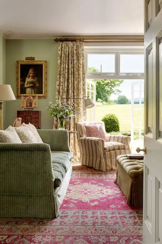  Sala vintage com capa de sofá verde