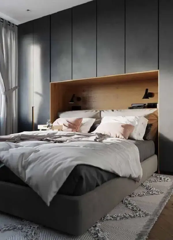 Tons sóbrios de guarda-roupa com cama embutida trazem sofisticação ao quarto