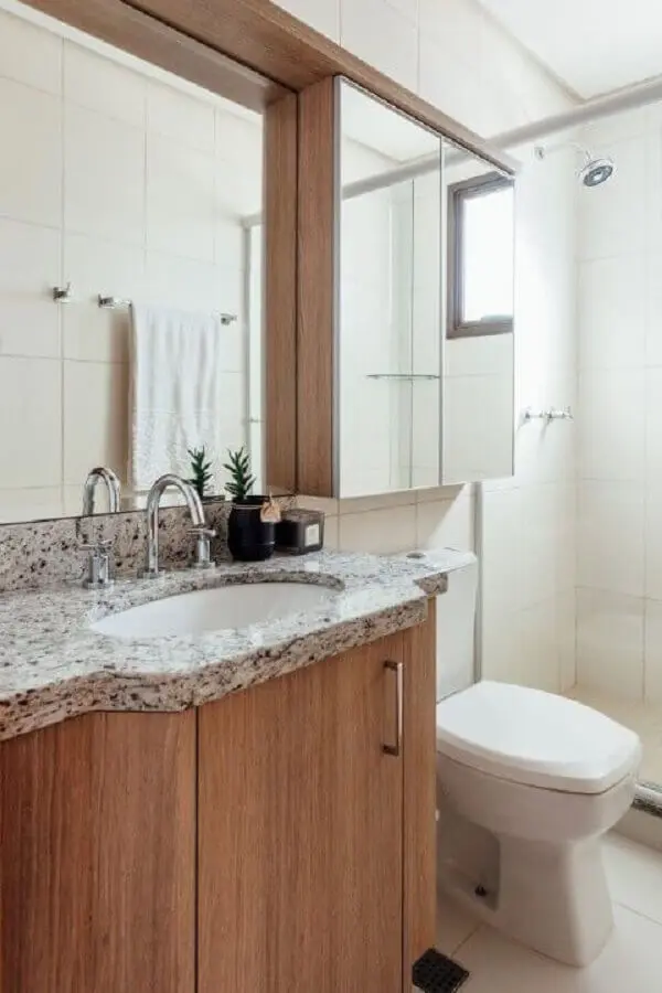 Armário espelheira para banheiro planejado com gabinete de madeira