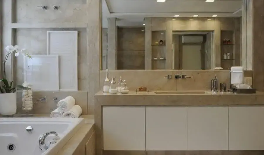 Bancada de mármore para banheiro planejado com banheira