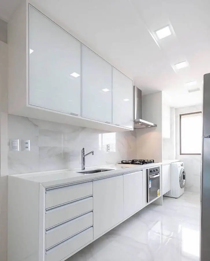 decoração clean para cozinha branca com armário aéreo Foto Casa Decora