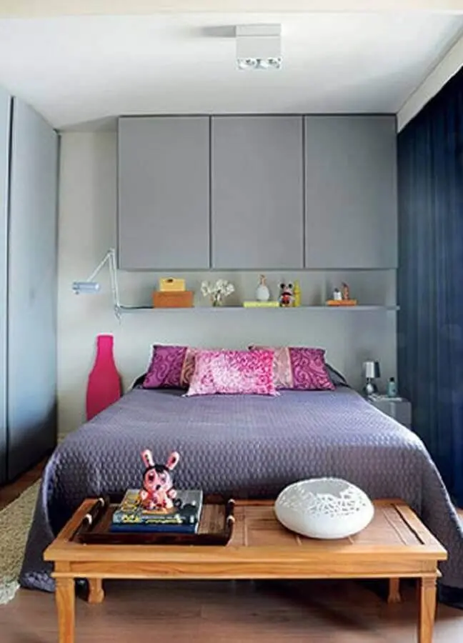 decoração com armário aéreo para quarto simples Foto Pinterest