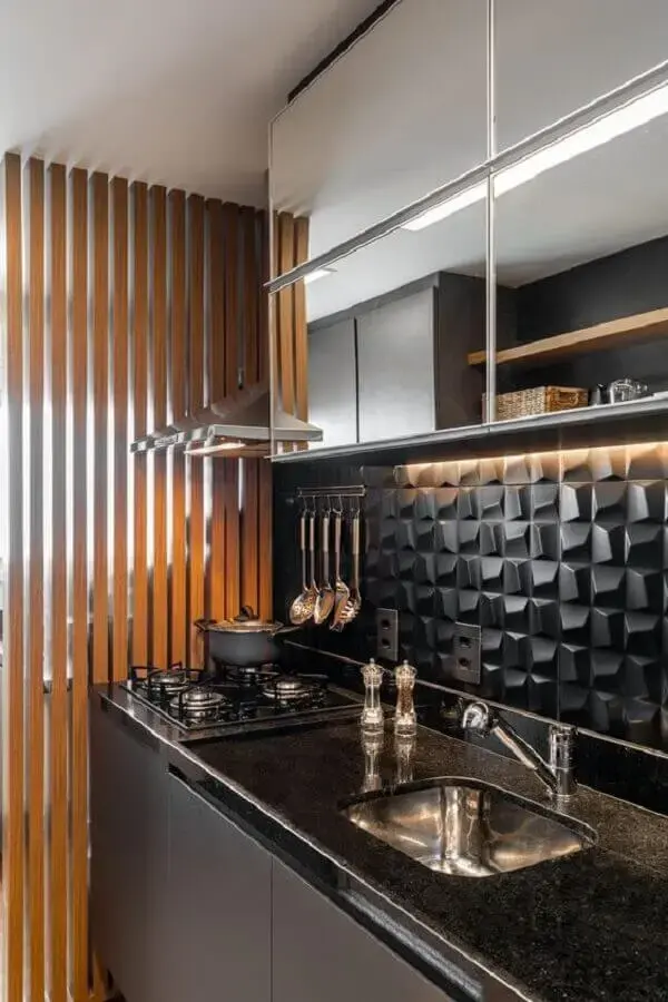  Decoração moderna com armário espelhado e azulejo de cozinha 3D preto 
