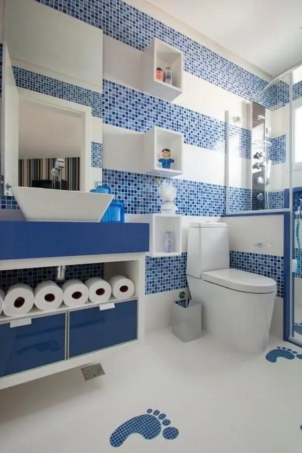 decoração para banheiro com pastilha azul Foto Orlane Santos - Arquiteta